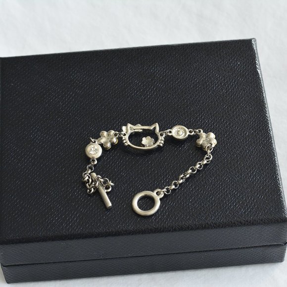 FREE Gift with Purchase - Hello Kitty Bracelet - Picture 4 of 6